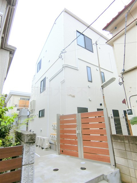 K-house西蒲田の外観|外観　2021年6月築　木造3階建て総戸数8戸東京都大田区西蒲田1丁目の落ち着いた住環境！JR京浜東北線蒲田駅の賃貸アパート！
