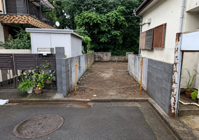 東久留米市前沢3丁目 売地の前面道路含む現地写真