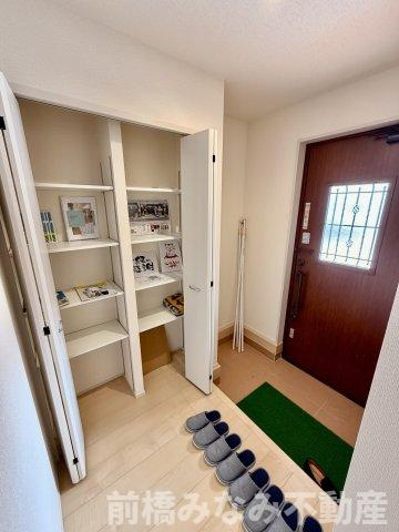 【新築】高崎市新町第８　３号棟(全９棟)　リーブルガーデン　新築建売分譲の玄関|シンプルで使いやすい玄関です