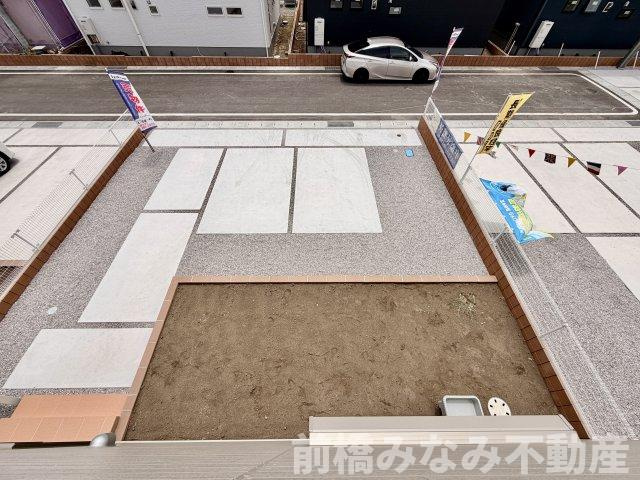 【新築】高崎市新町第８　３号棟(全９棟)　リーブルガーデン　新築建売分譲の駐車場|駐車場に車を止められます