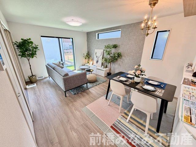 【新築】前橋市関根町　２号棟(全３棟)　グラファーレ　新築建売分譲の居間・リビング