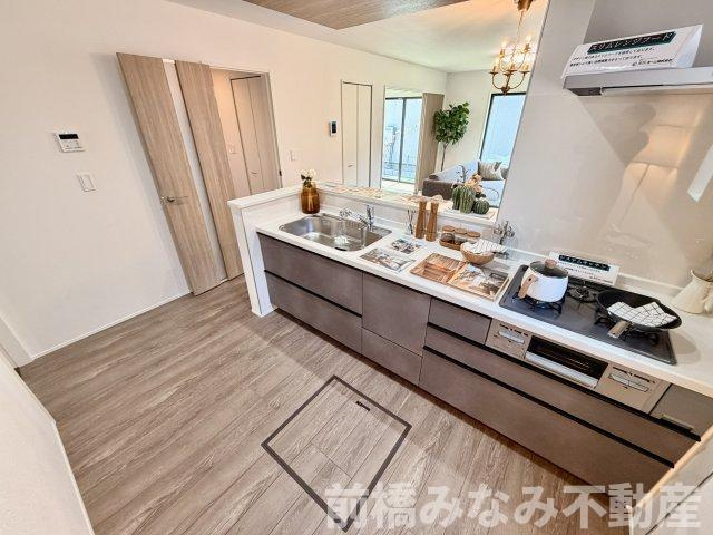 【新築】前橋市関根町　２号棟(全３棟)　グラファーレ　新築建売分譲のキッチン