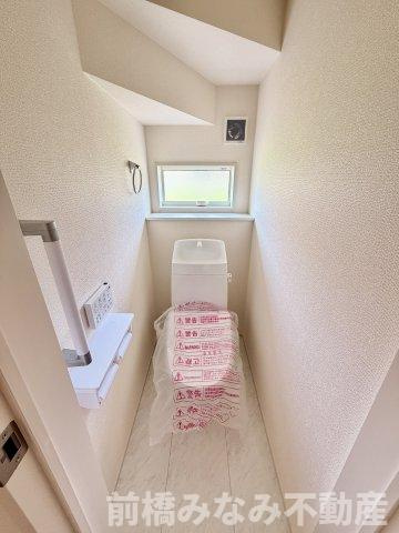 【新築】前橋市富士見町時沢第12　１号棟(全５棟)　リーブルガーデン　新築建売分譲のトイレ|落ち着いた色調のトイレです