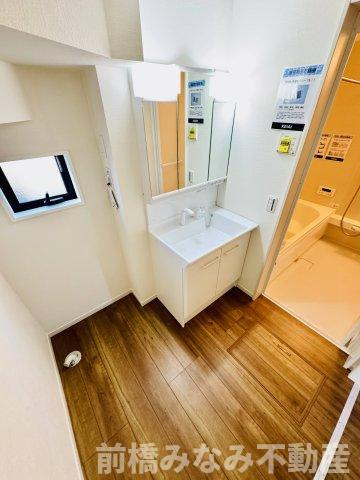 【新築】高崎市下之城町15期　４号棟(全４棟)　ずっとプラス　新築建売分譲の独立洗面台|使いやすい独立洗面台です