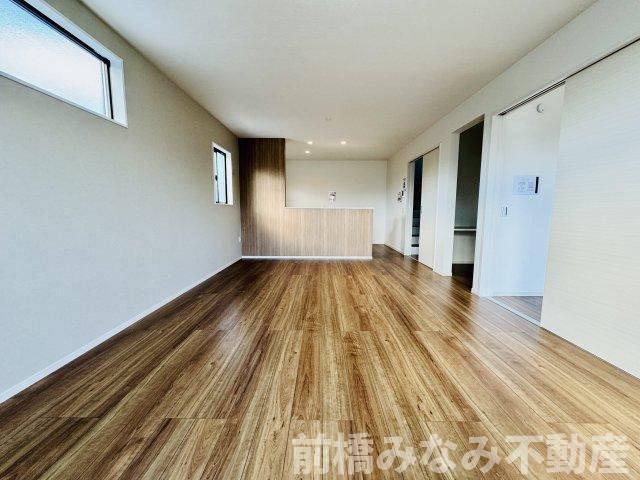 【新築】高崎市下之城町15期　４号棟(全４棟)　ずっとプラス　新築建売分譲の居間・リビング|おしゃれな居間です