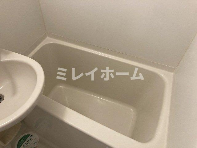 ジュエル荏原中延の浴室