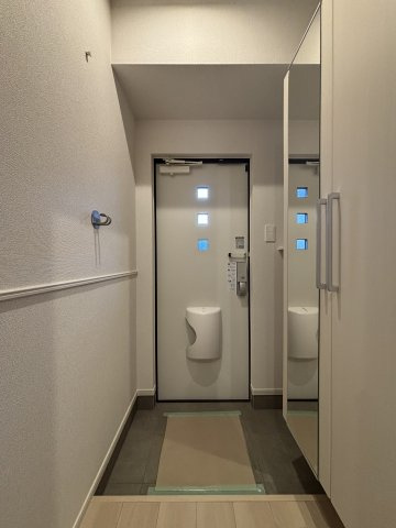 モカ　シャンティーの玄関