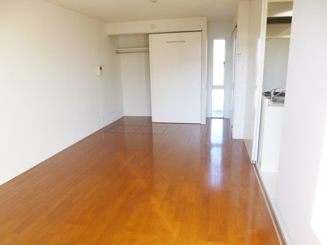 ラフィネ王子の寝室|広いお部屋でのんびり過ごせます♪