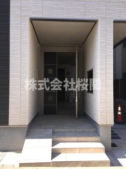 リッシェルエフのエントランス|オートロック付き