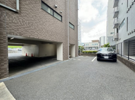 ラグジュアリーガーデン東松戸の駐車場