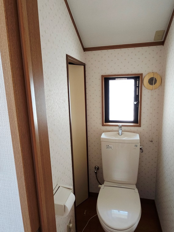 駒沢戸建のトイレ