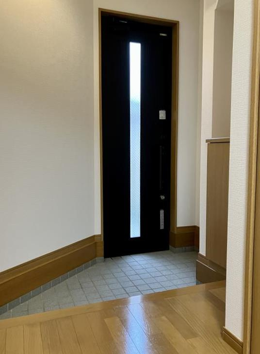 駒沢戸建の玄関