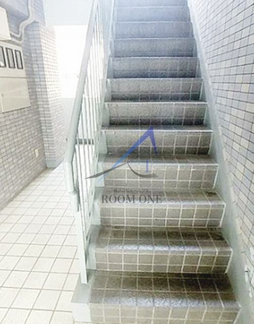 フレール岩間