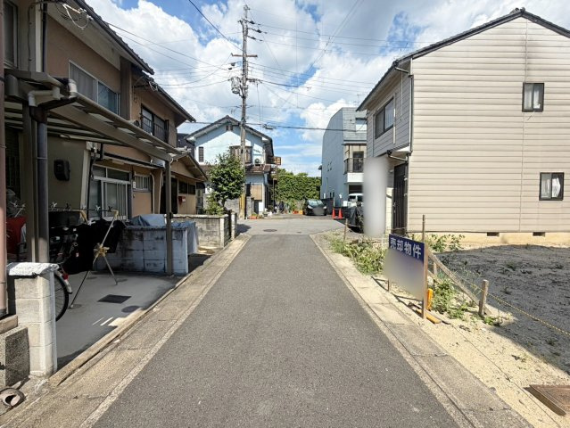 桃山町丹後の前面道路含む現地写真