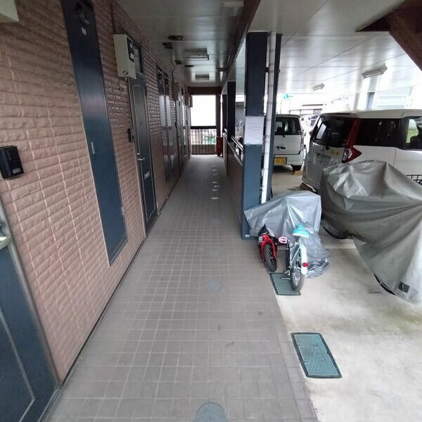 所沢コスモハイツの玄関