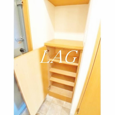【玄関】 | ラシィーヌ吹割 | 玄関です。