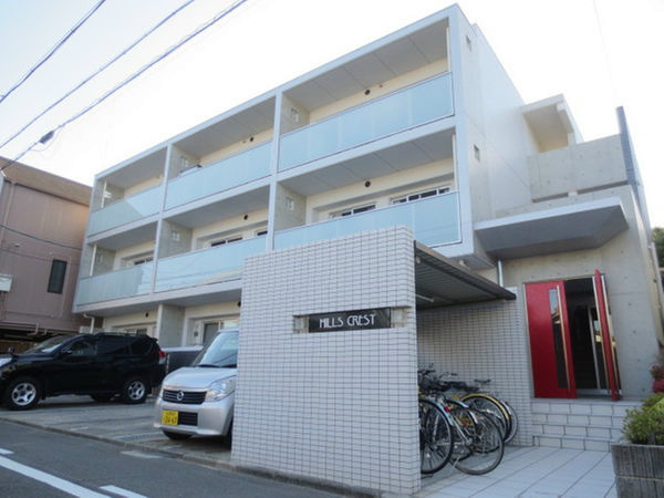 ＨＩＬＬＳ　ＣＲＥＳＴの外観