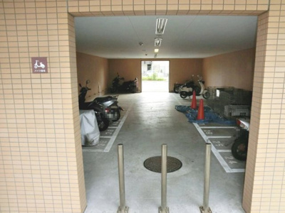 【駐輪場】 | ブランズ・ヴェリテ堺七道 | 駐輪場雨風に強く防犯面も高い敷地内屋内エリアです。
