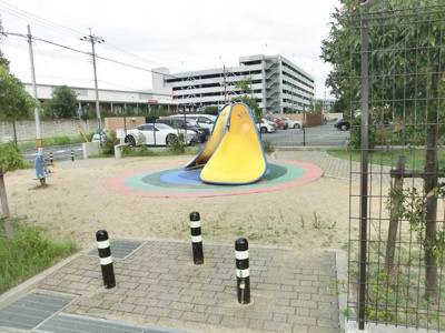 【中庭】 | ブランズ・ヴェリテ堺七道 | 【和室ありますよ】一息つく時の癒しの空間や客間にも使えますね♪リビングの横にあるので、お子様のお昼寝場所にも良いですね♪ 