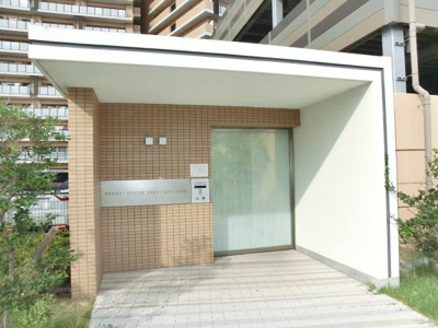 【エントランス】 | ブランズ・ヴェリテ堺七道 | ウォークインクローゼットもございます！沢山収納できて嬉しいですね！家族の思い出も大切にしまっておけますね！