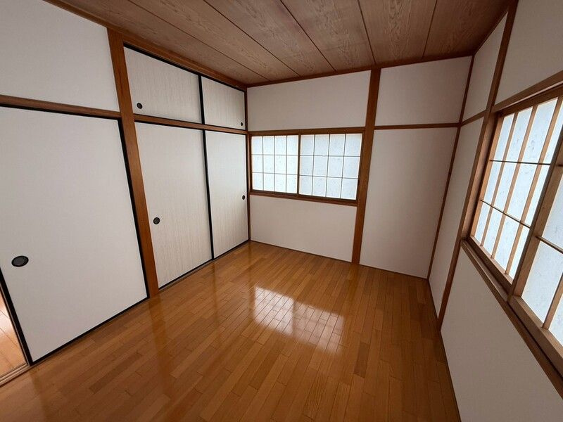 西窪町ハイツの洋室