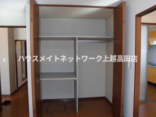 グラディエントの収納|クローゼット