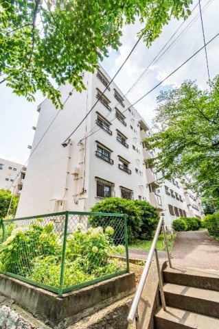 江戸川台小田急ハイツ23号棟の外観