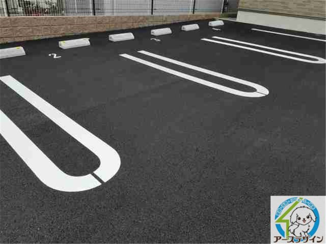 メゾン　エイスイの駐車場