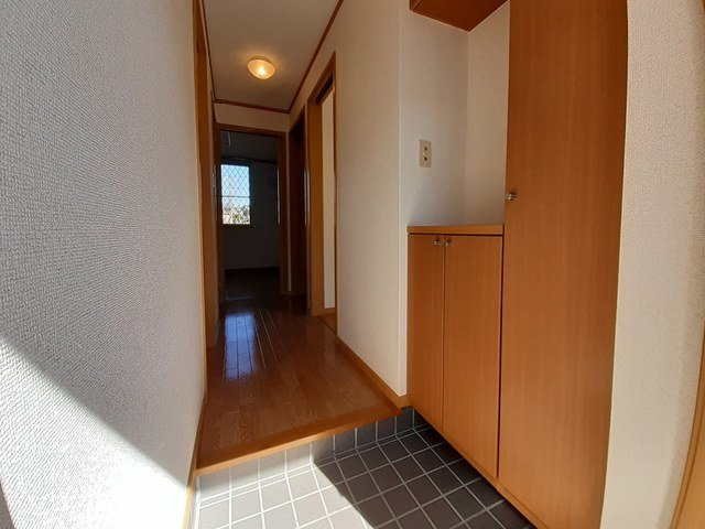 メゾンアブリコの玄関