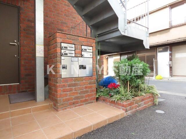 【エントランス】 | Ｂｒｉｃｋ　Ｓｈｉｎａｇａｗａ | 落ち着いたエントランスです