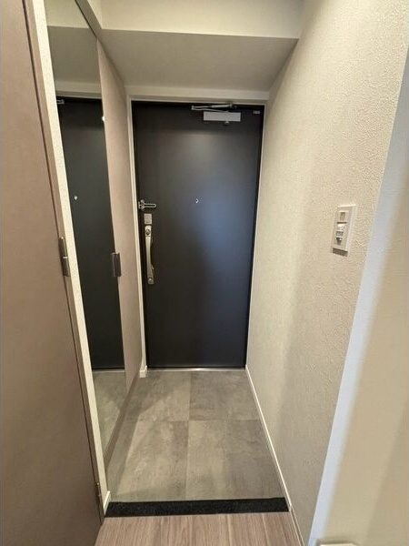 プレサンス吹上駅前エテルノの玄関