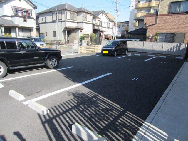【駐車場】
