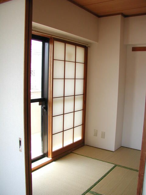 ライオンズマンション元住吉第３弐番館の和室