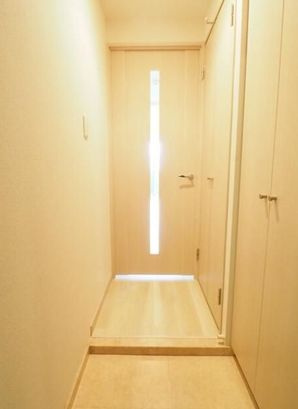 クロスレジデンス清澄白河の玄関