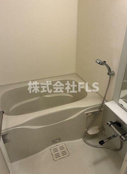 中央区日本橋本町１丁目の賃貸マンションの浴室
