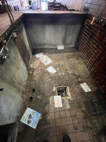 大阪市生野区桃谷２丁目の店舗の駐車場