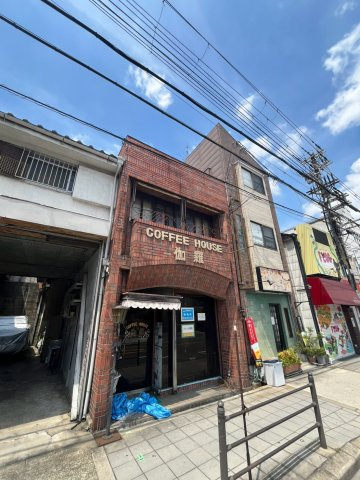 大阪市生野区桃谷２丁目の店舗の外観
