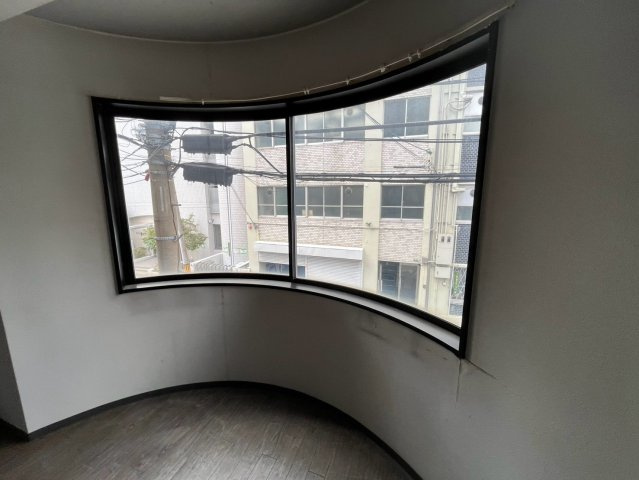 ニシテンマの内装