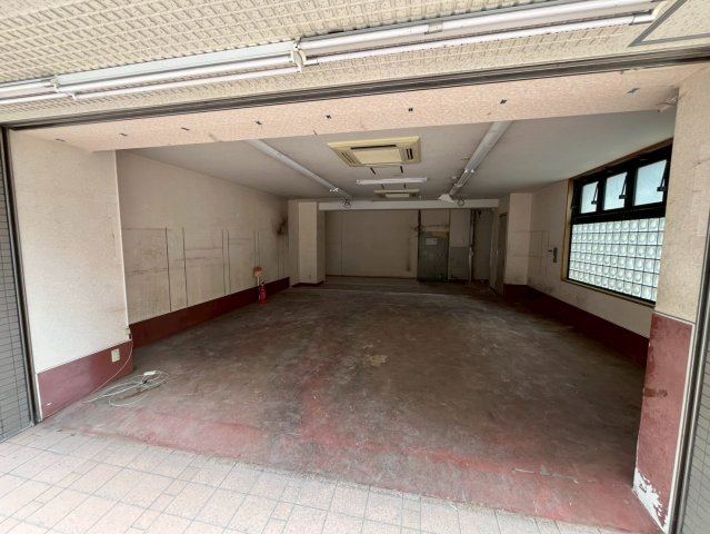 大阪市北区長柄西１丁目の店舗事務所の駐車場