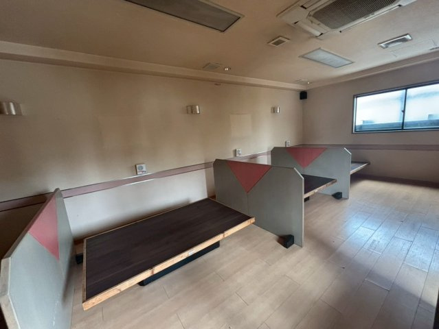 出来島2丁目貸店舗のロビー