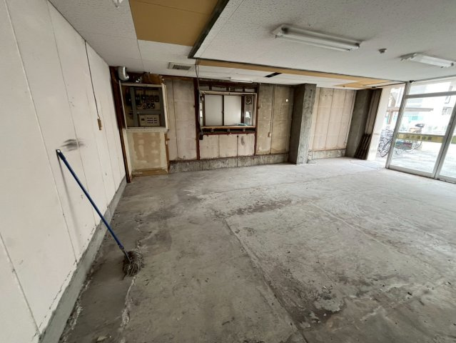 大阪市生野区巽中１丁目の店舗事務所の駐車場