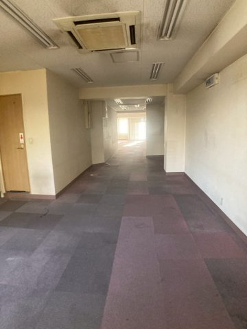 大阪市西成区岸里３丁目の店舗事務所の洋室