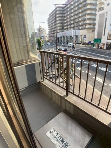 大阪市西成区岸里３丁目の店舗事務所のバルコニー