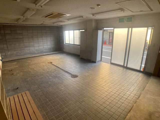 大阪市東淀川区大隅２丁目の店舗事務所のロビー