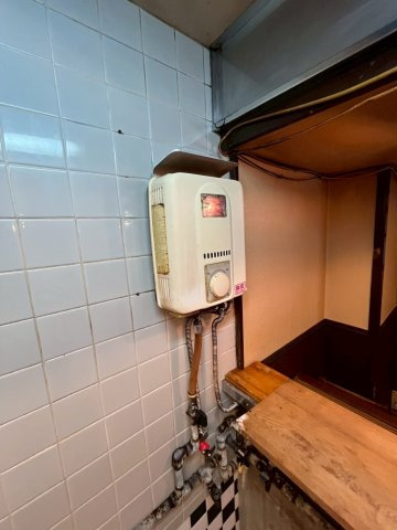 大阪市生野区新今里２丁目の店舗一部の玄関