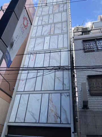 大阪市中央区宗右衛門町の店舗一部の外観