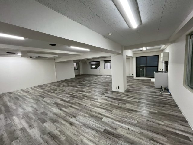 大阪市中央区内平野町１丁目の事務所のロビー
