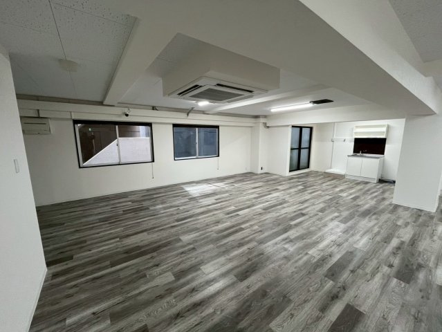 大阪市中央区内平野町１丁目の事務所の内装