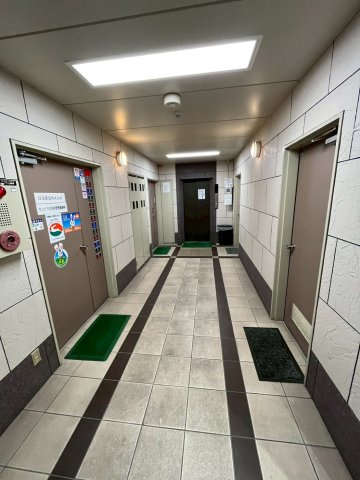 大阪市中央区内平野町１丁目の事務所のロビー