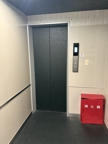尼崎市神田北通３丁目の店舗事務所のその他共用部分|EV